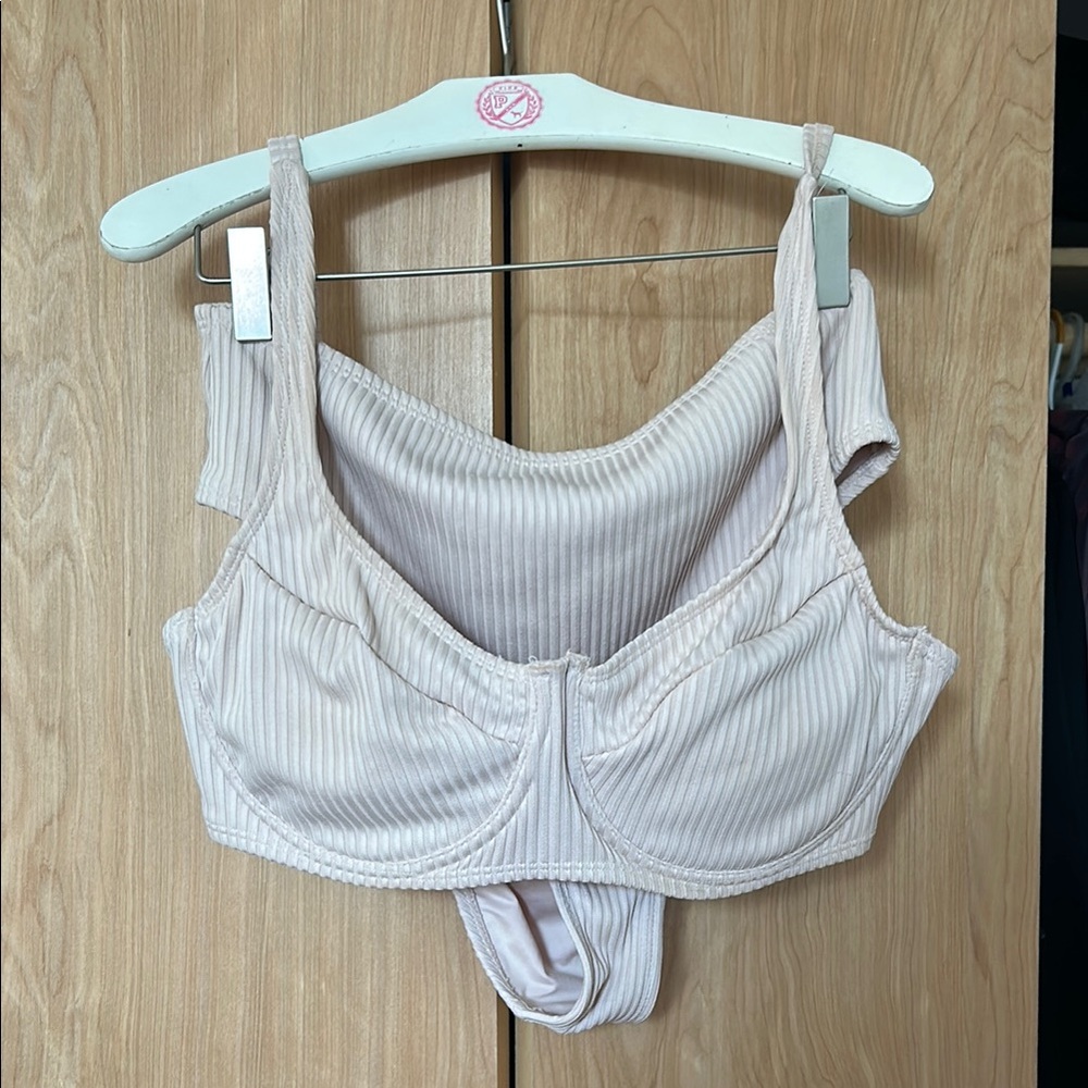 Forever 21 Women's Ribbed bikini in Cream